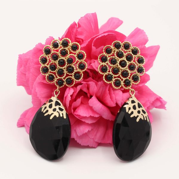 Beaded Flower & Onyx oorstekers