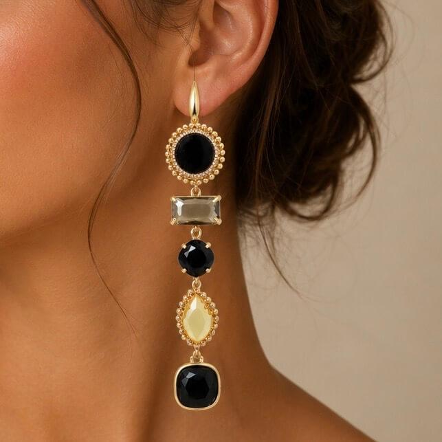 **Cannes Black Onyx oorbellen van verguld sterling zilver met vijf hangers van zwarte onyx, taupe kristal, goudgeel kristal en zirconia – handgemaakt door PaulinaM Jewelry Creations\.**