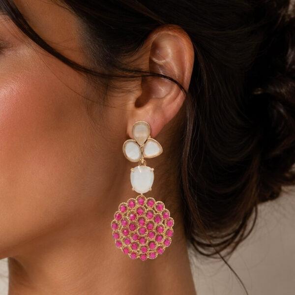 Roze Oorbellen voor dames. paarse statement oorbellen groene statement oorbellen gouden statement oorbellen roze oorbellen dames handgemaakte oorbellen met edelsteen luxe oorbellen voor dames opvallende oorbellen exclusieve oorbellen Gold Filled oorbellen unieke handgemaakte oorbellen