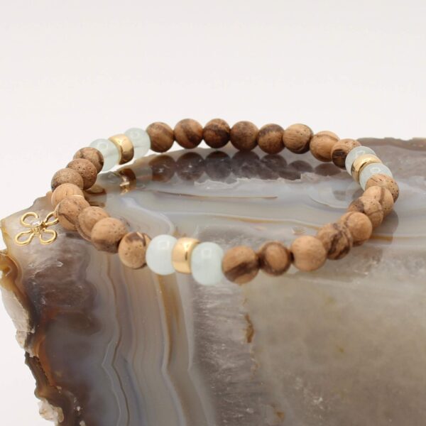 Vietnamees Agar Wood armband met Aquamarijn