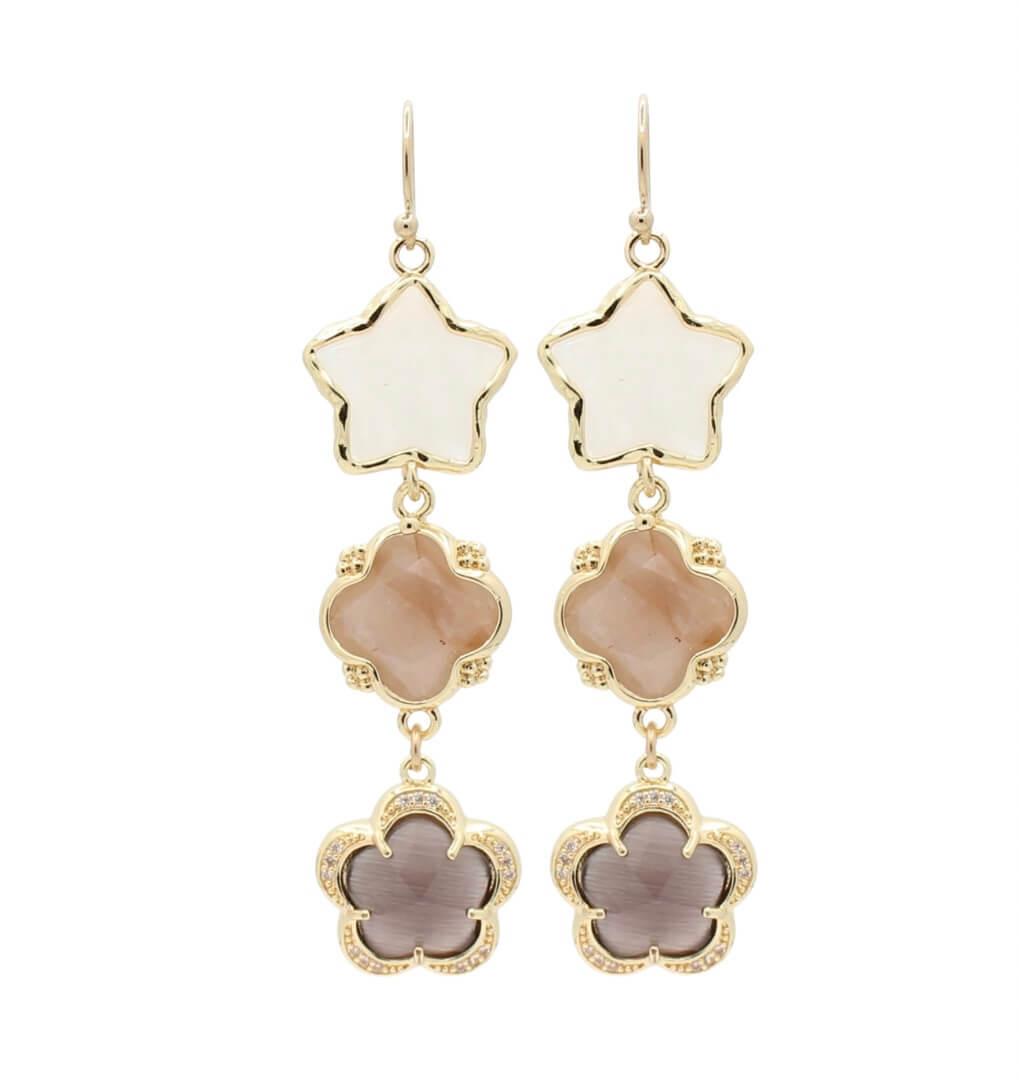 Positano gold filled oorhangers met witte maansteen ster, aardbeienkwarts hanger en bruine Cat’s Eye bloem van PaulinaM Jewelry Creations